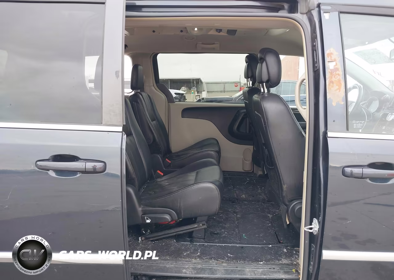 2014 Chrysler Town & Country Touring VIN:2C4RC1BG1ER442264 - 8