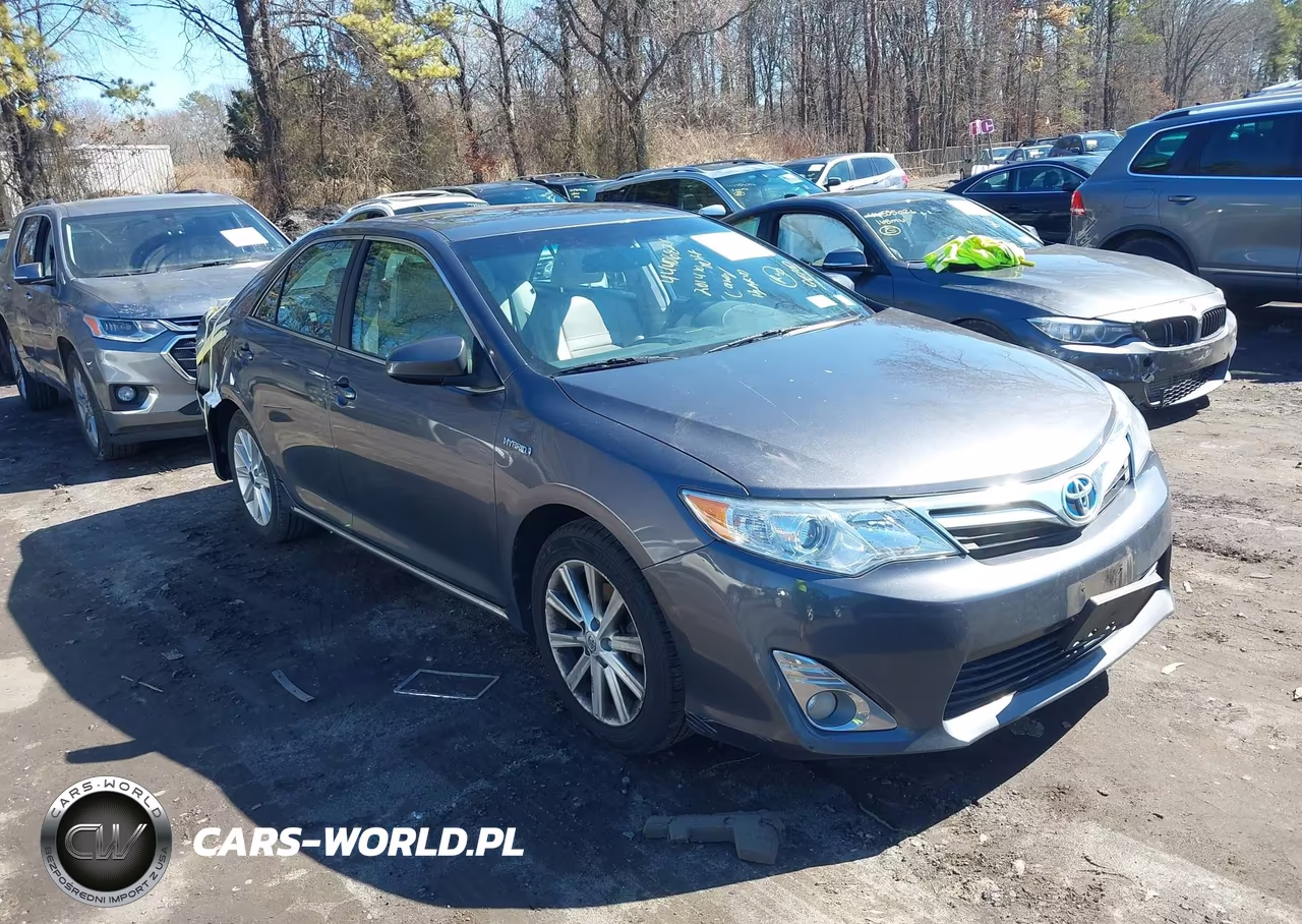 2014 Toyota Camry Hybrid Xle – zdjęcie 1 z 16