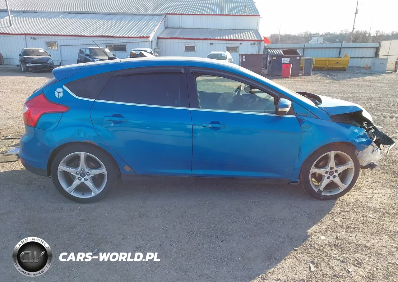 2013 Ford Focus Titanium VIN:1FADP3N2XDL251353 - 14