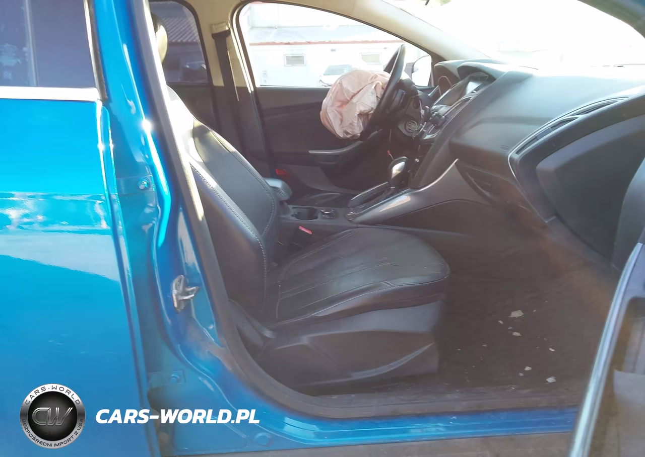 2013 Ford Focus Titanium VIN:1FADP3N2XDL251353 - 5
