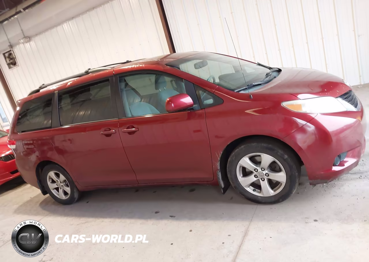 2011 Toyota Sienna Le V6 VIN:5TDKK3DC2BS047197 - 13