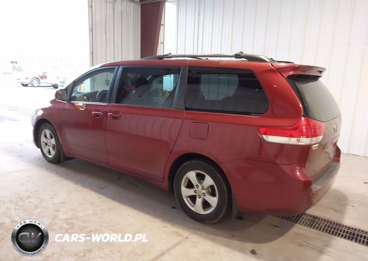 2011 Toyota Sienna Le V6 VIN:5TDKK3DC2BS047197 - 3