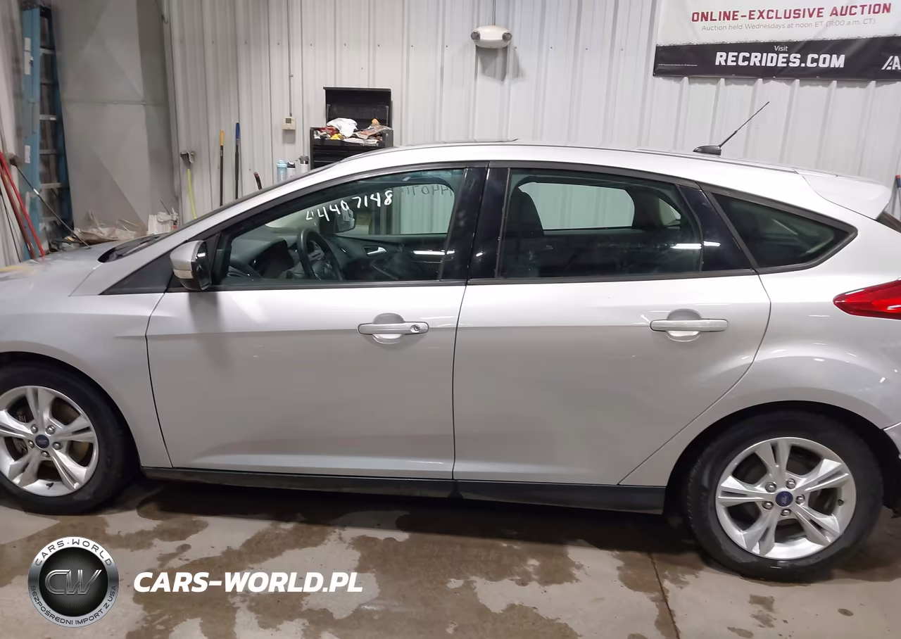 2014 Ford Focus Se VIN:1FADP3K22EL382038 - 14