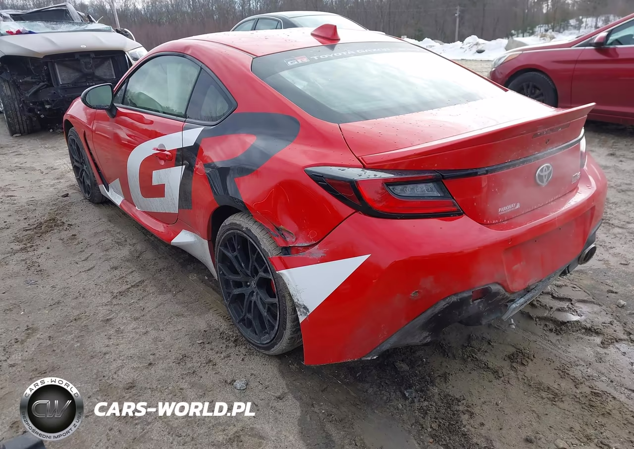 2025 Toyota Gr86 Premium VIN:JF1ZNBE13S8756812 - 3