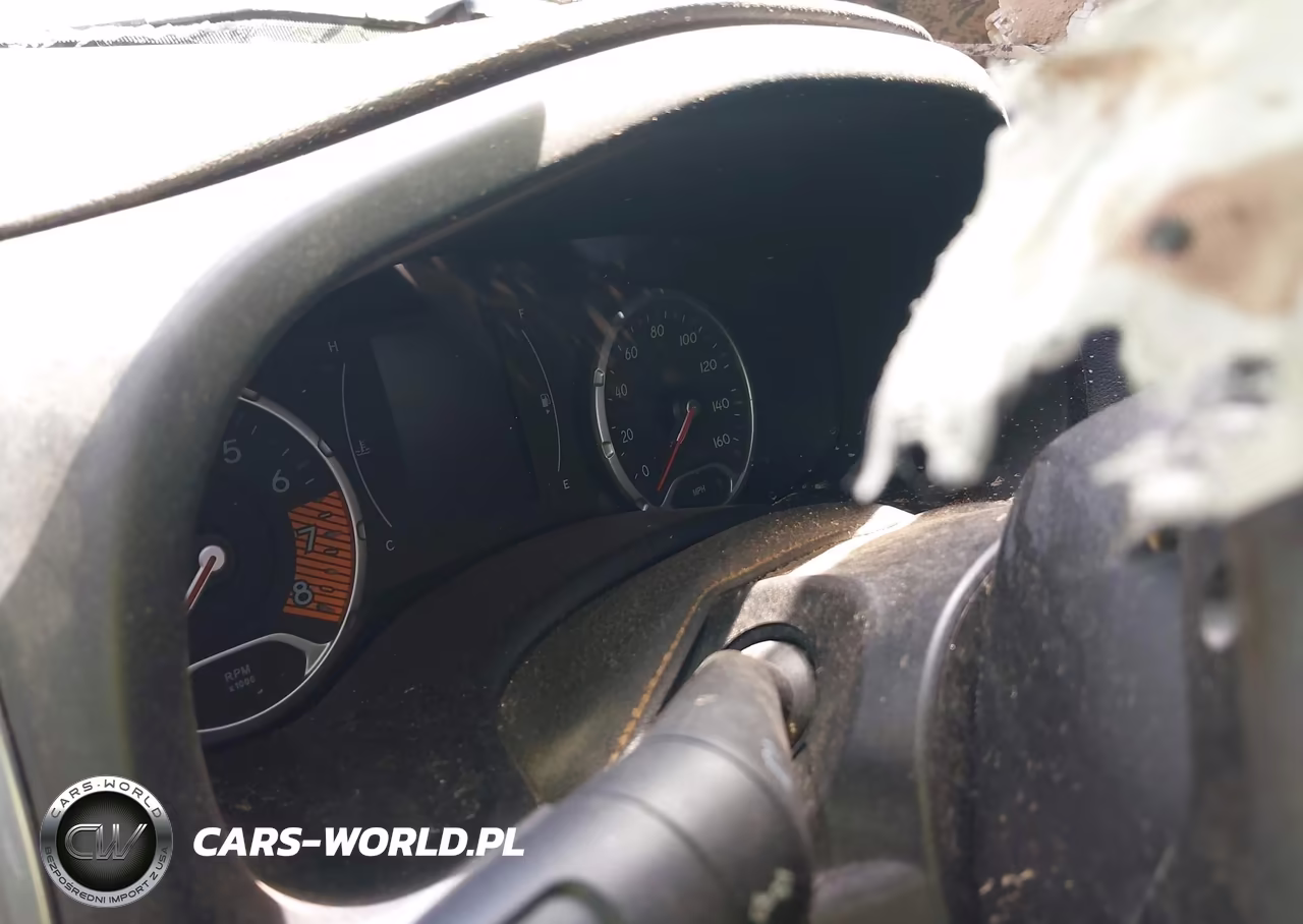 2023 Jeep Renegade Latitude 4X4 VIN:ZACNJDB10PPP16432 - 7