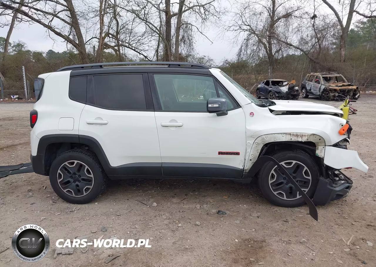2015 Jeep Renegade Trailhawk VIN:ZACCJBCTXFPB21911 - 13