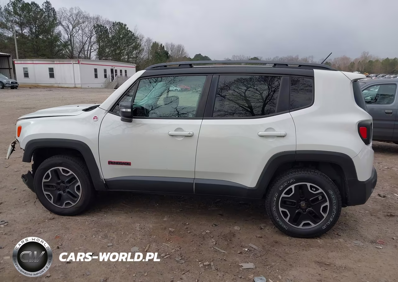 2015 Jeep Renegade Trailhawk VIN:ZACCJBCTXFPB21911 - 14