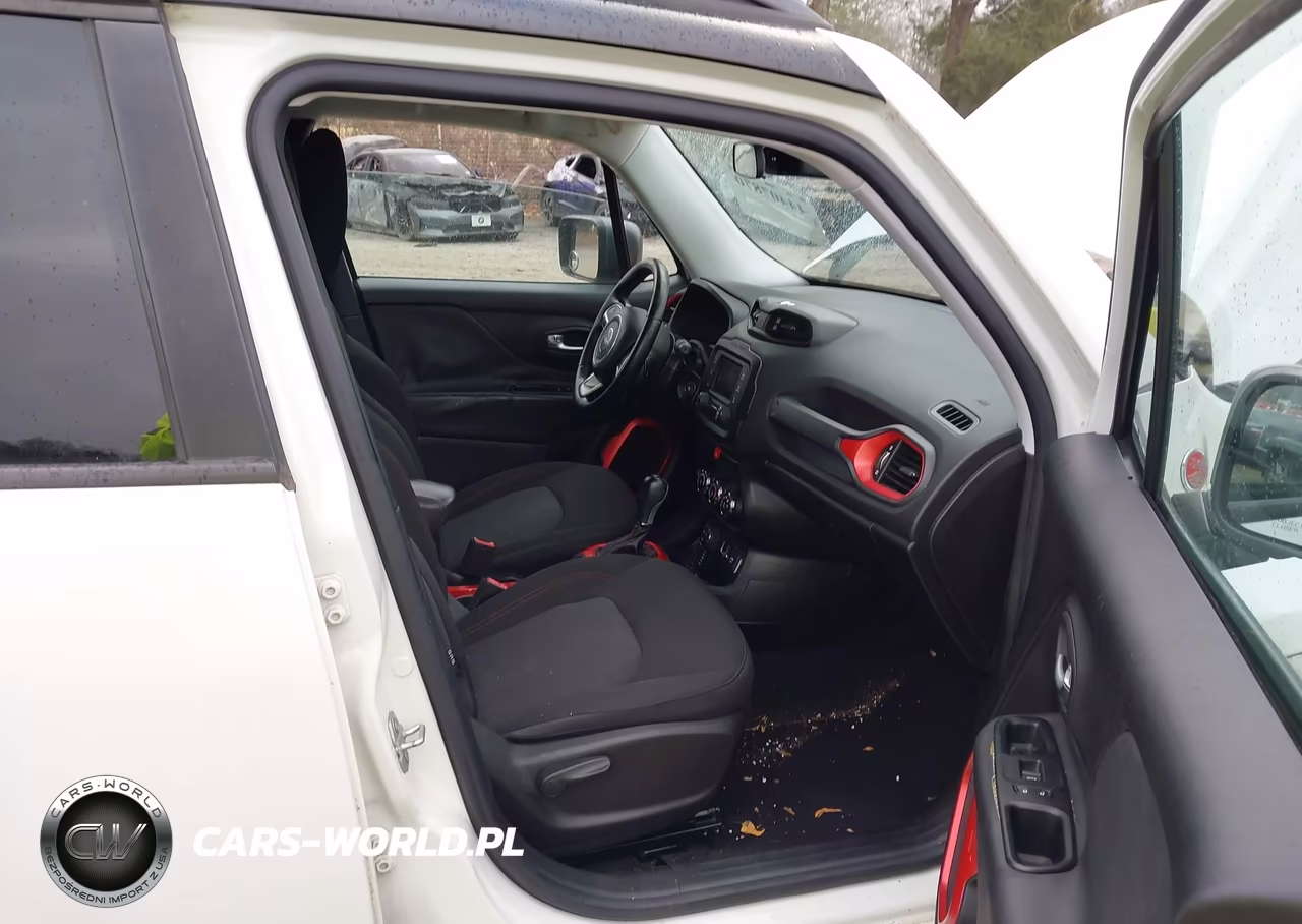 2015 Jeep Renegade Trailhawk VIN:ZACCJBCTXFPB21911 - 5