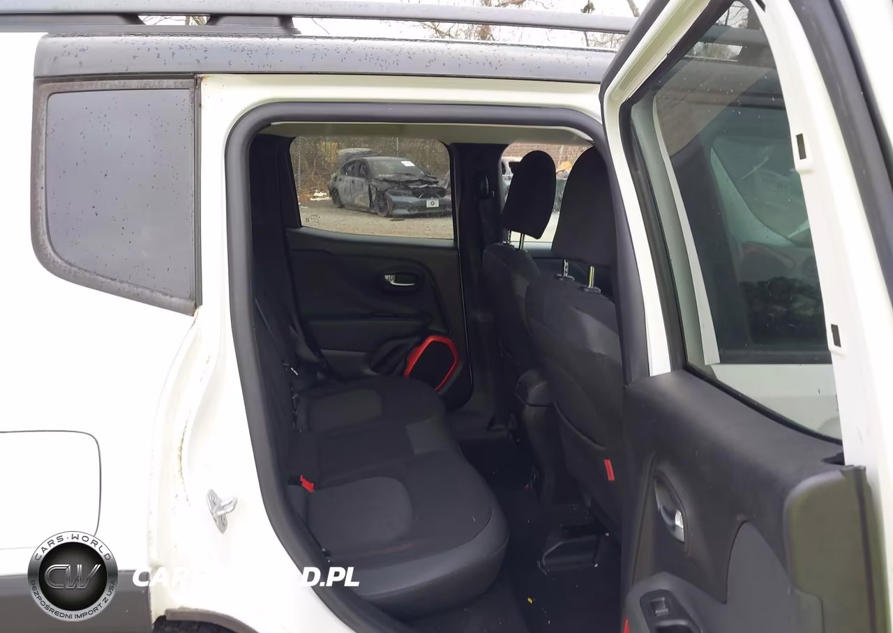2015 Jeep Renegade Trailhawk VIN:ZACCJBCTXFPB21911 - 8