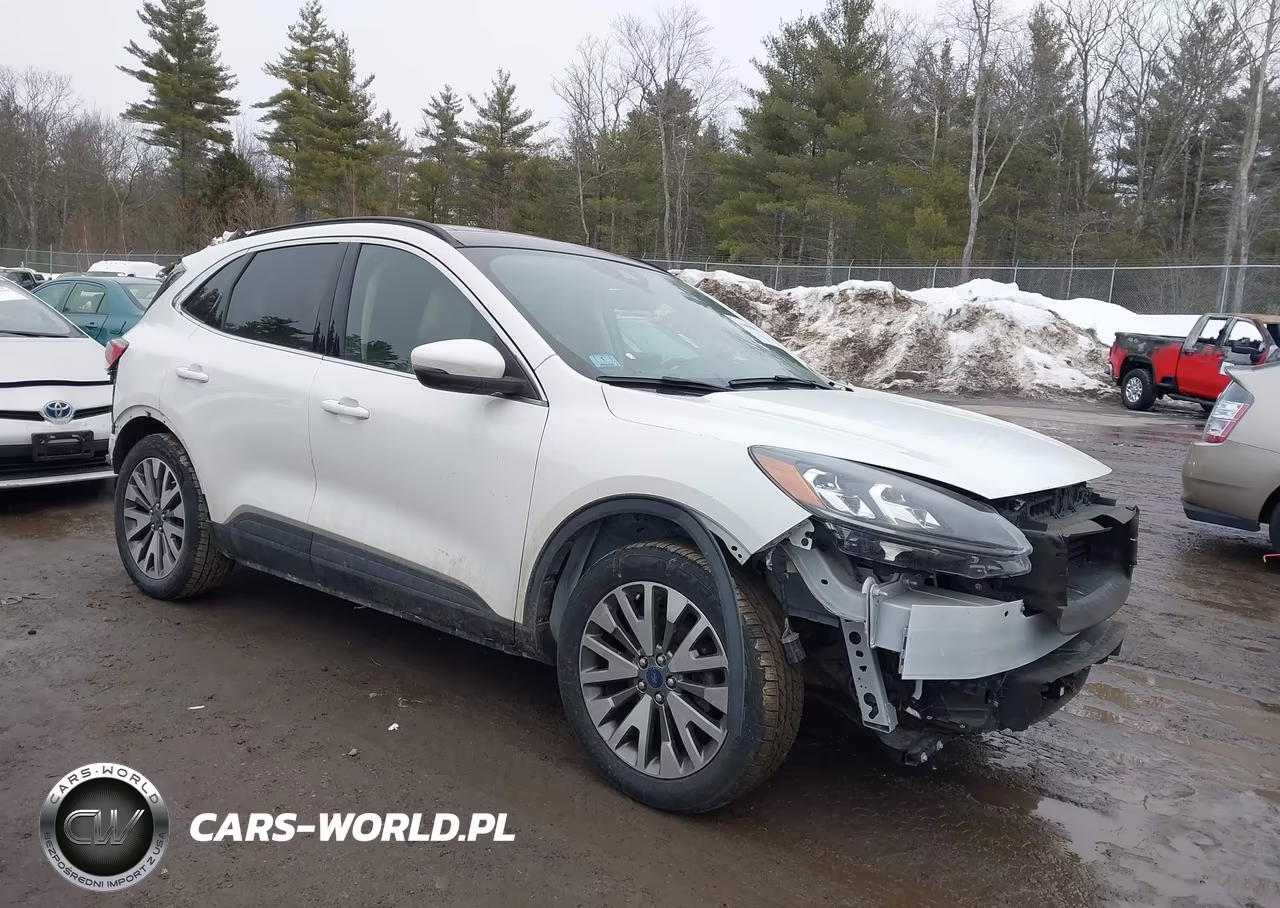 2020 Ford Escape Titanium