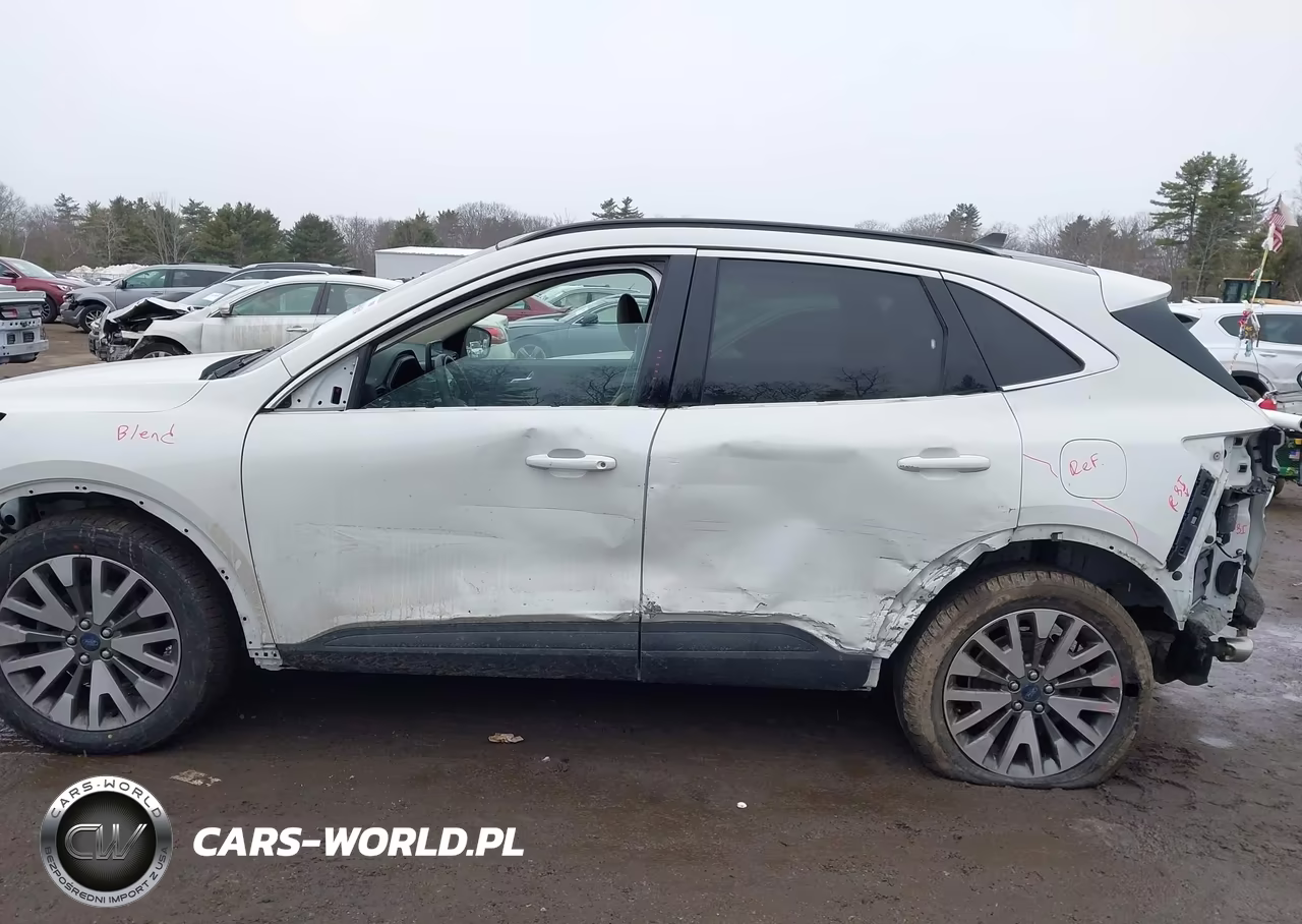 2020 Ford Escape Titanium VIN:1FMCU9J96LUB54370 - 15