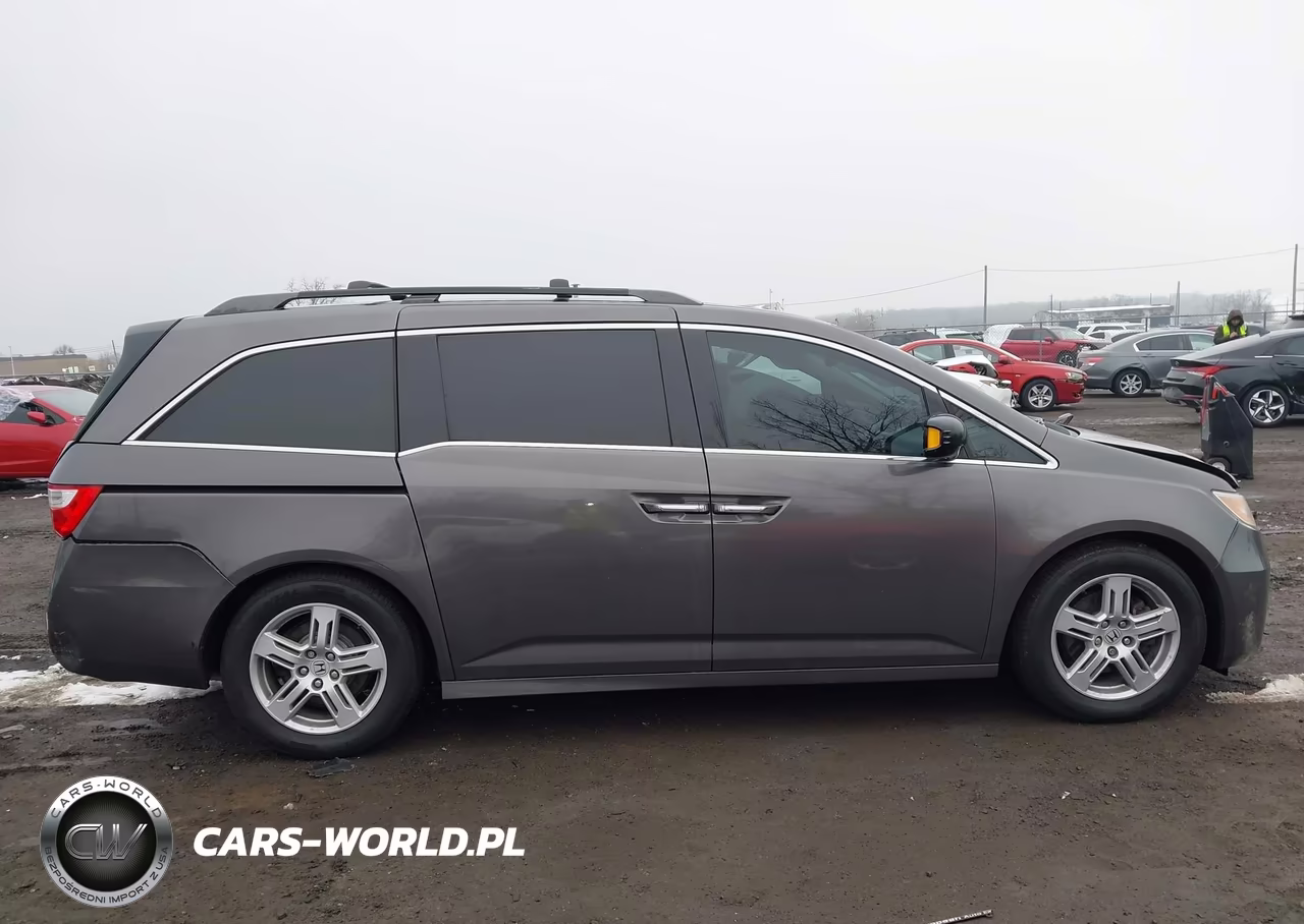 2013 Honda Odyssey Touring-Touring Elite VIN:5FNRL5H94DB071398 - 13