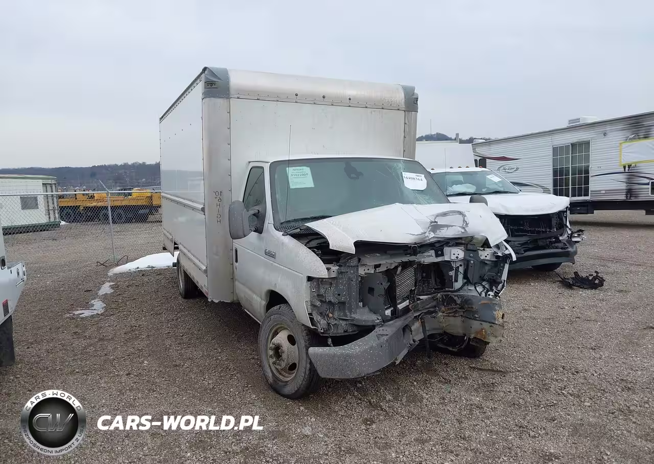 2022 Ford E-350 Cutaway