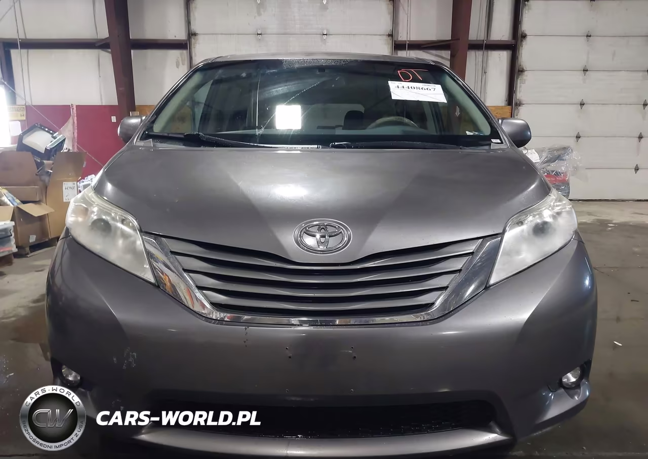 2012 Toyota Sienna Xle V6 8 Passenger VIN:5TDYK3DC3CS191563 - 12