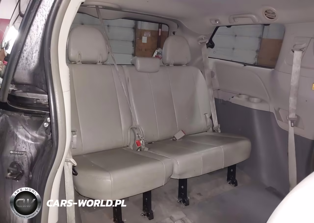 2012 Toyota Sienna Xle V6 8 Passenger VIN:5TDYK3DC3CS191563 - 17