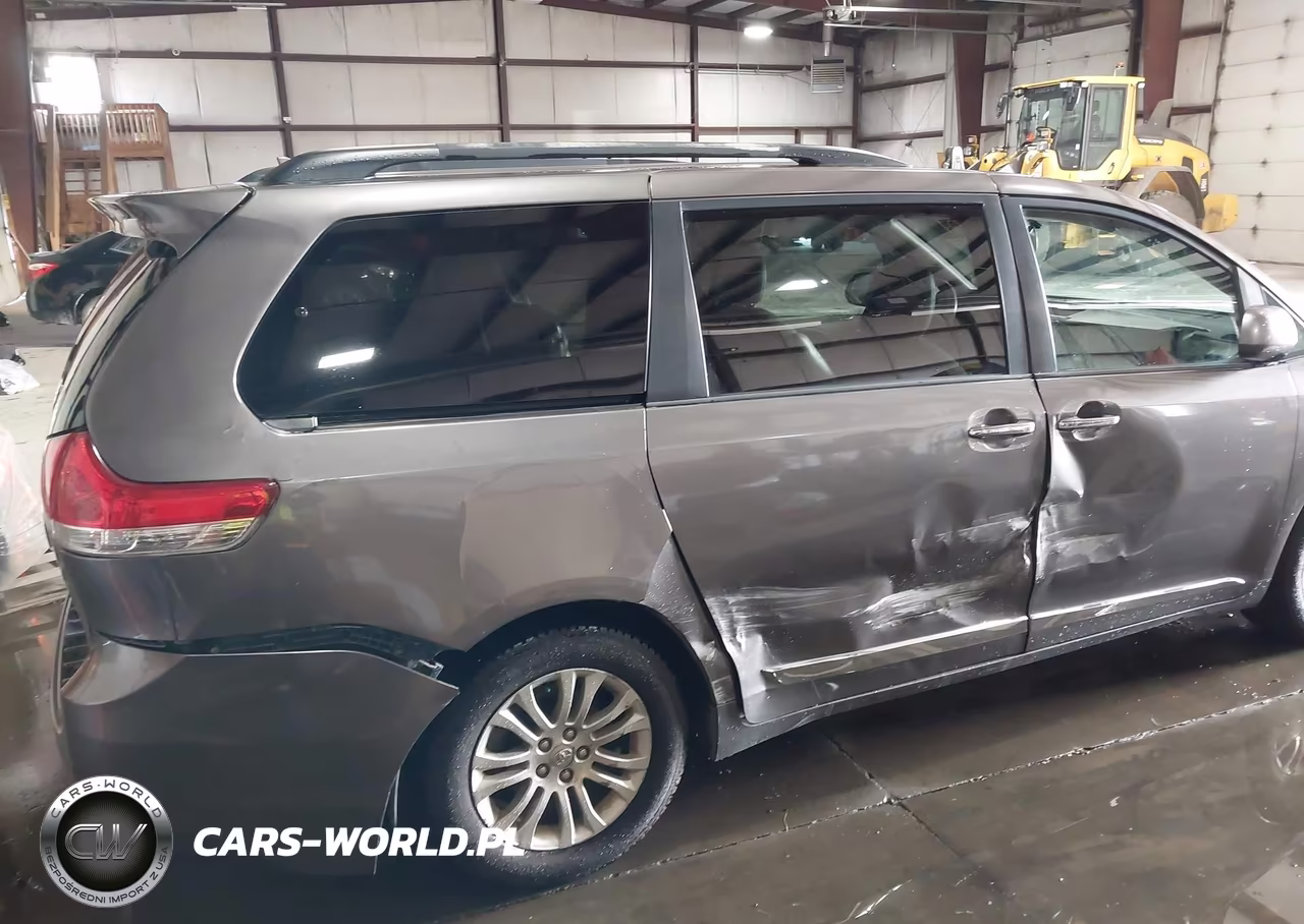 2012 Toyota Sienna Xle V6 8 Passenger VIN:5TDYK3DC3CS191563 - 6