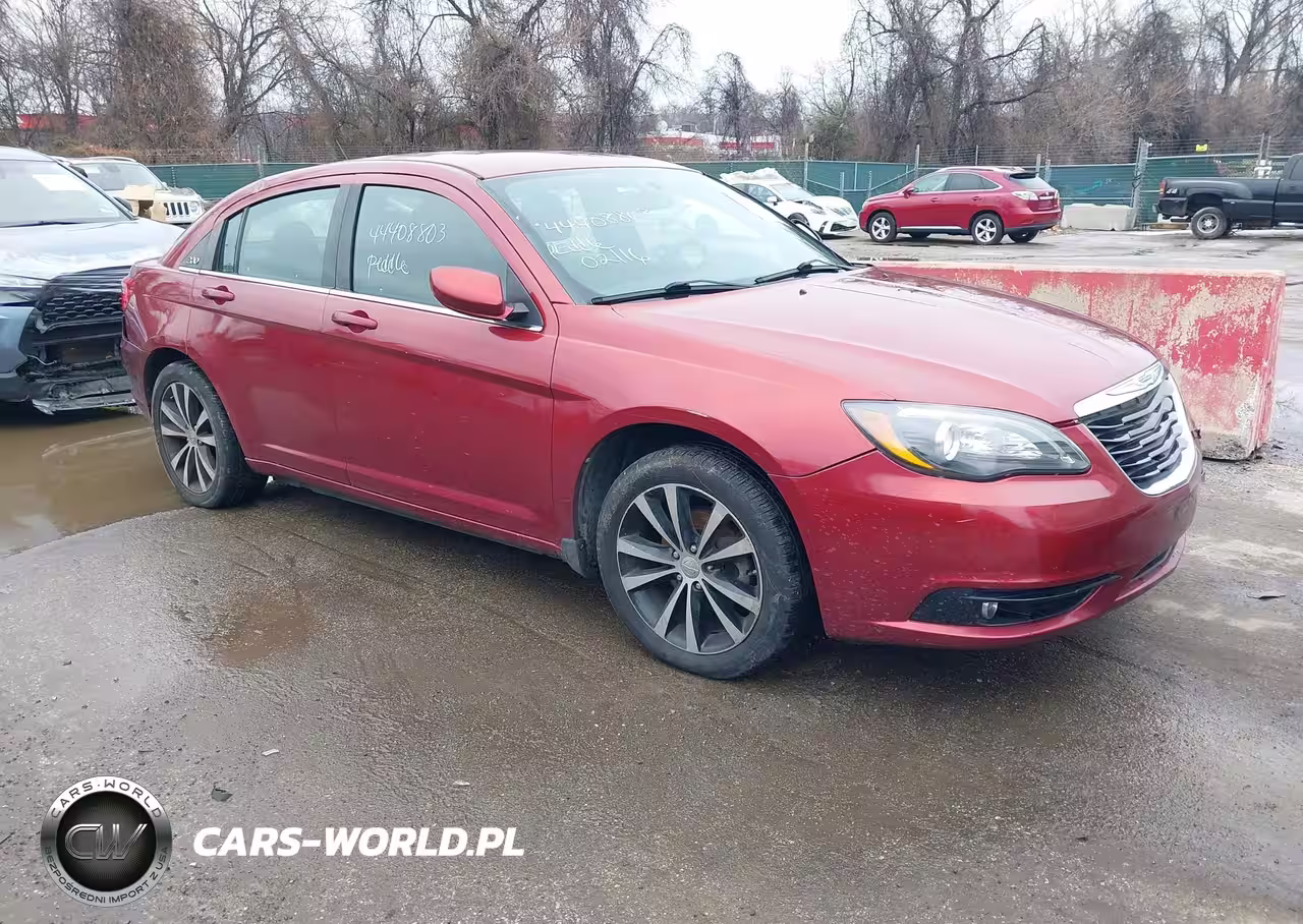2013 Chrysler 200 Touring