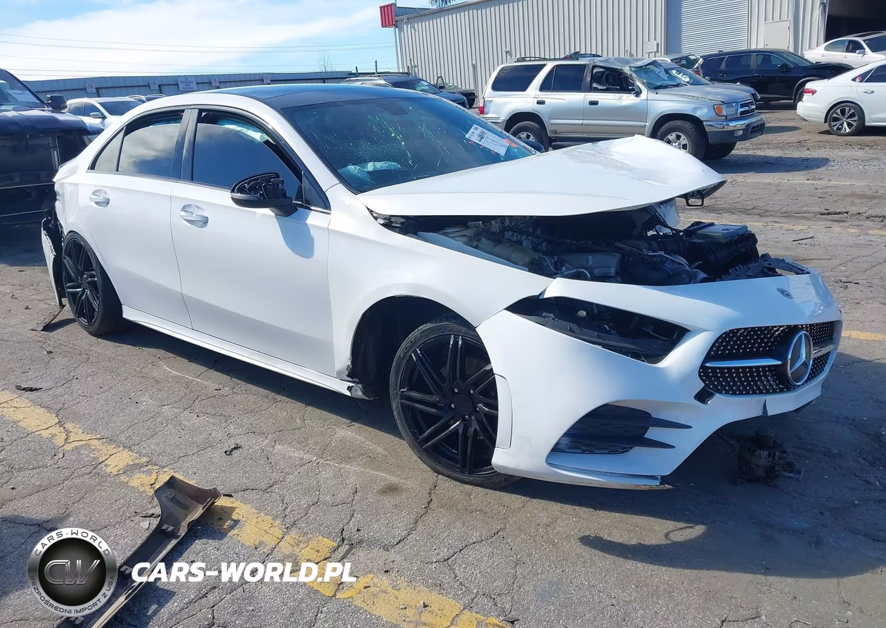 2021 Mercedes-Benz A 220