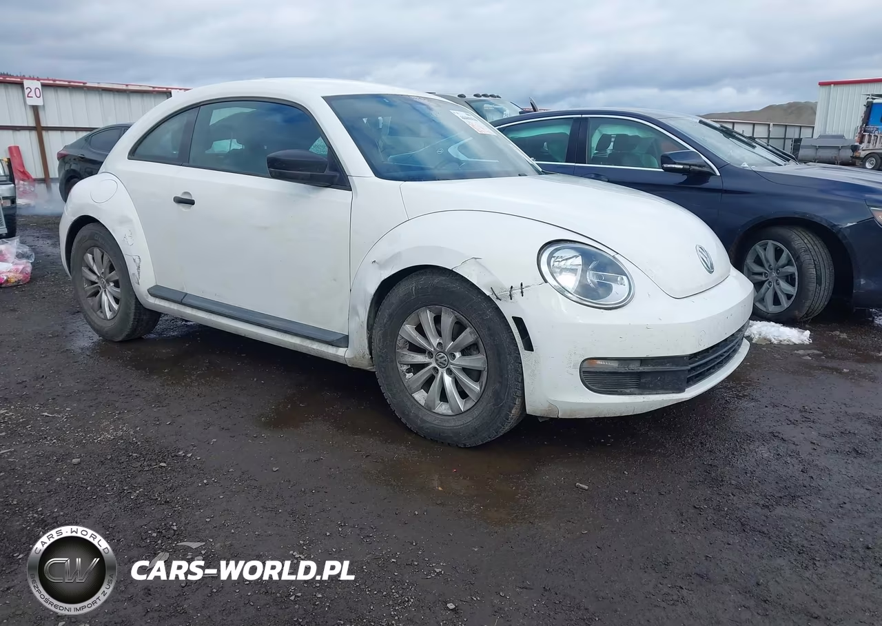 2013 Volkswagen Beetle 2.5L Entry