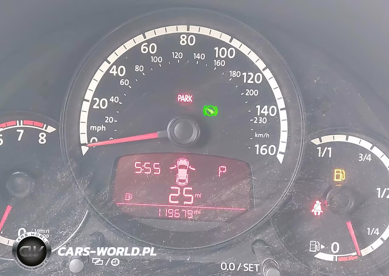 2013 Volkswagen Beetle 2.5L Entry VIN:3VWFP7AT8DM652808 - 7