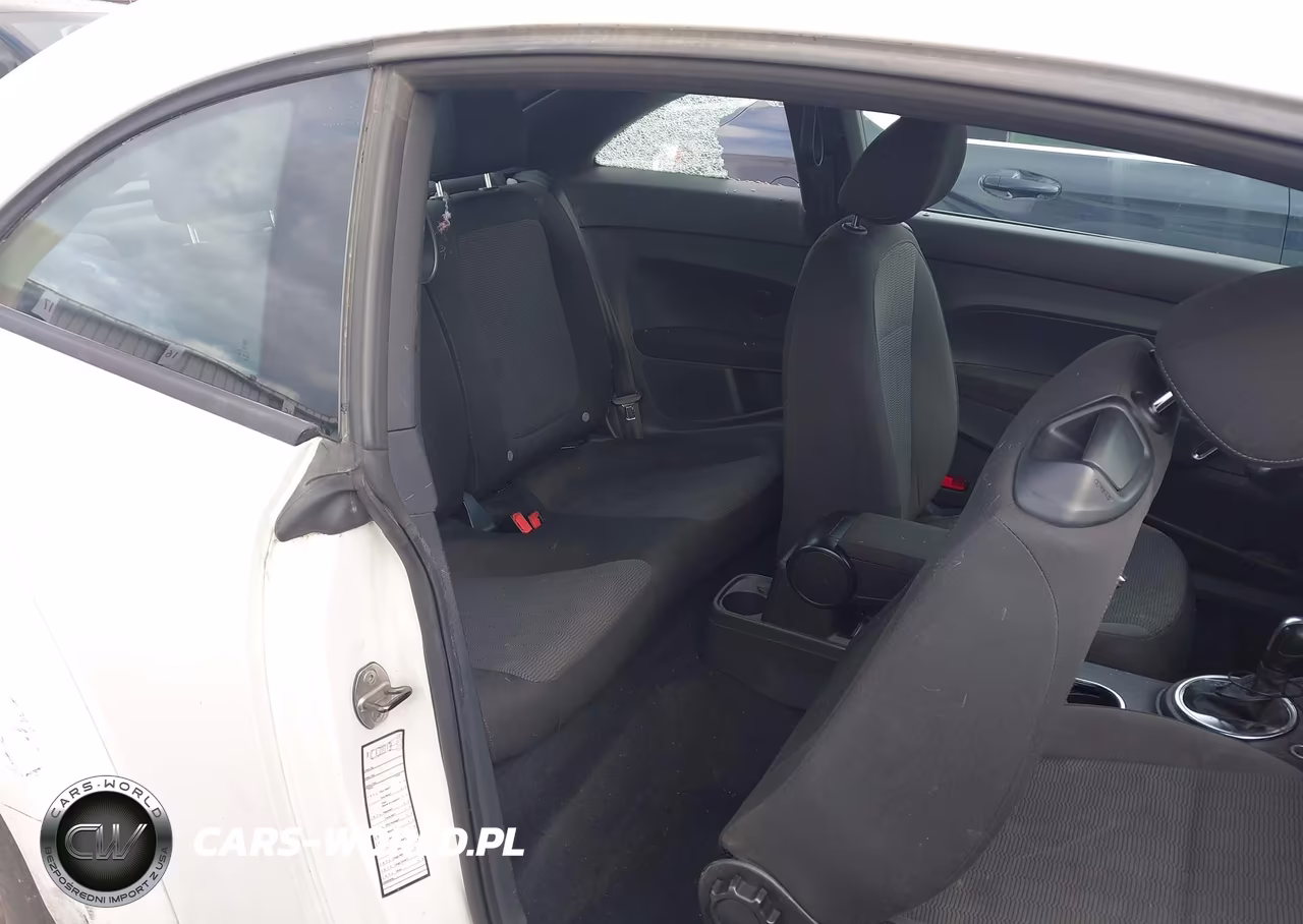 2013 Volkswagen Beetle 2.5L Entry VIN:3VWFP7AT8DM652808 - 8