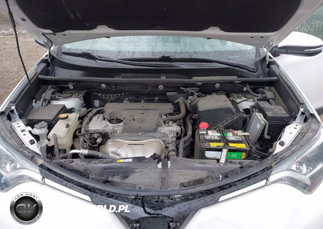 2018 Toyota Rav4 Xle VIN:2T3RFREV1JW848397 - 10