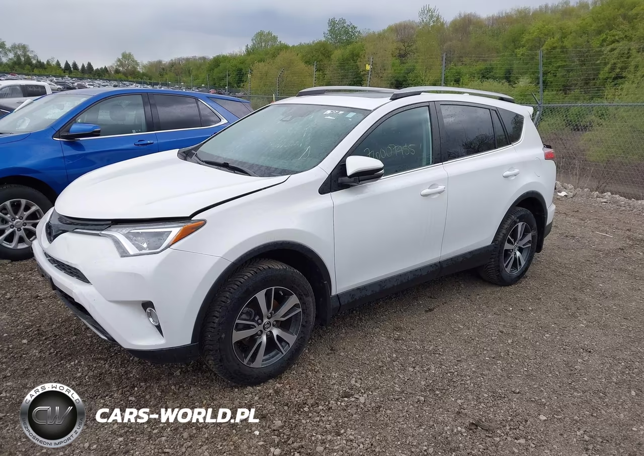 2018 Toyota Rav4 Xle VIN:2T3RFREV1JW848397 - 2