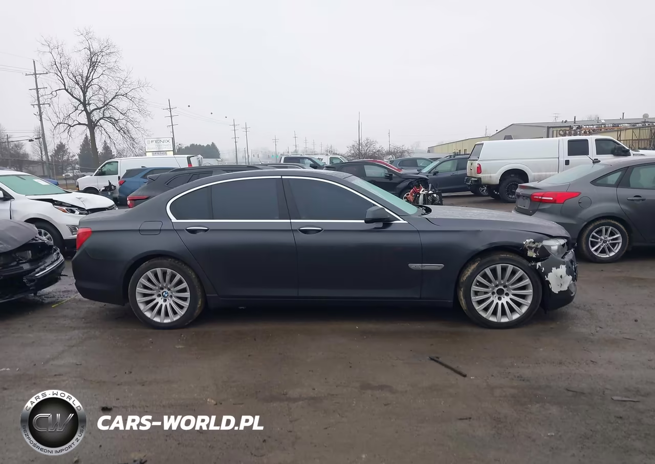 2012 BMW 750I xDrive VIN:WBAKC6C50CC396554 - 13