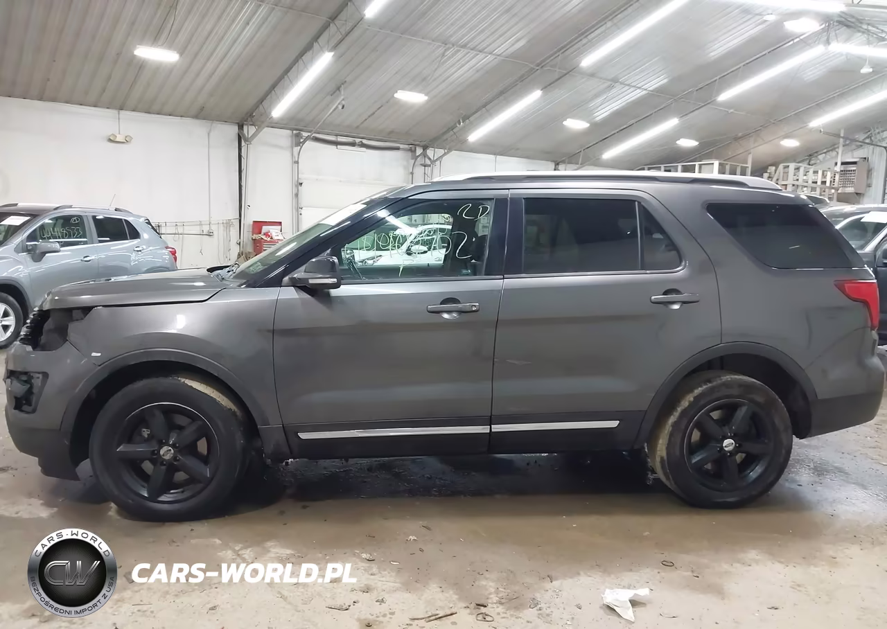 2016 Ford Explorer Xlt VIN:1FM5K8D82GGC83707 - 14