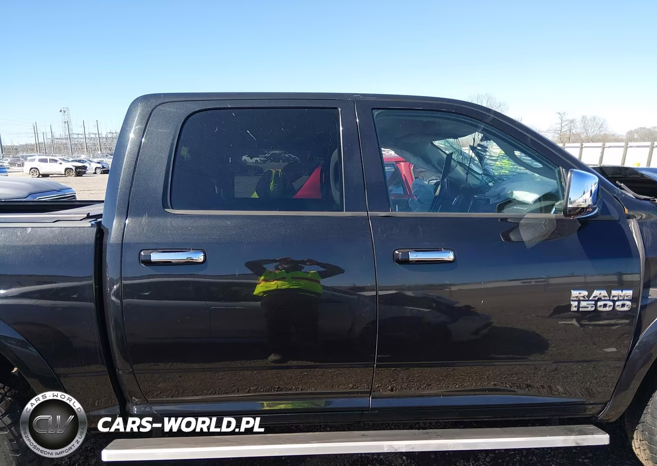 2017 Ram 1500 Laramie 4X4 5'7 Box VIN:1C6RR7NM7HS881482 - 13