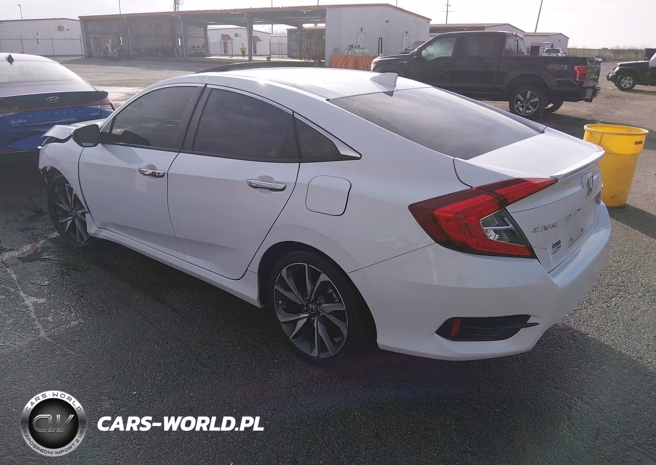 2021 Honda Civic Touring VIN:19XFC1F93ME002481 - 3