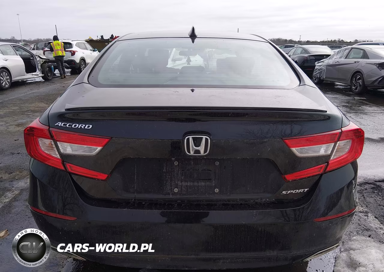 2018 Honda Accord Sport VIN:1HGCV1E39JA207751 - 16