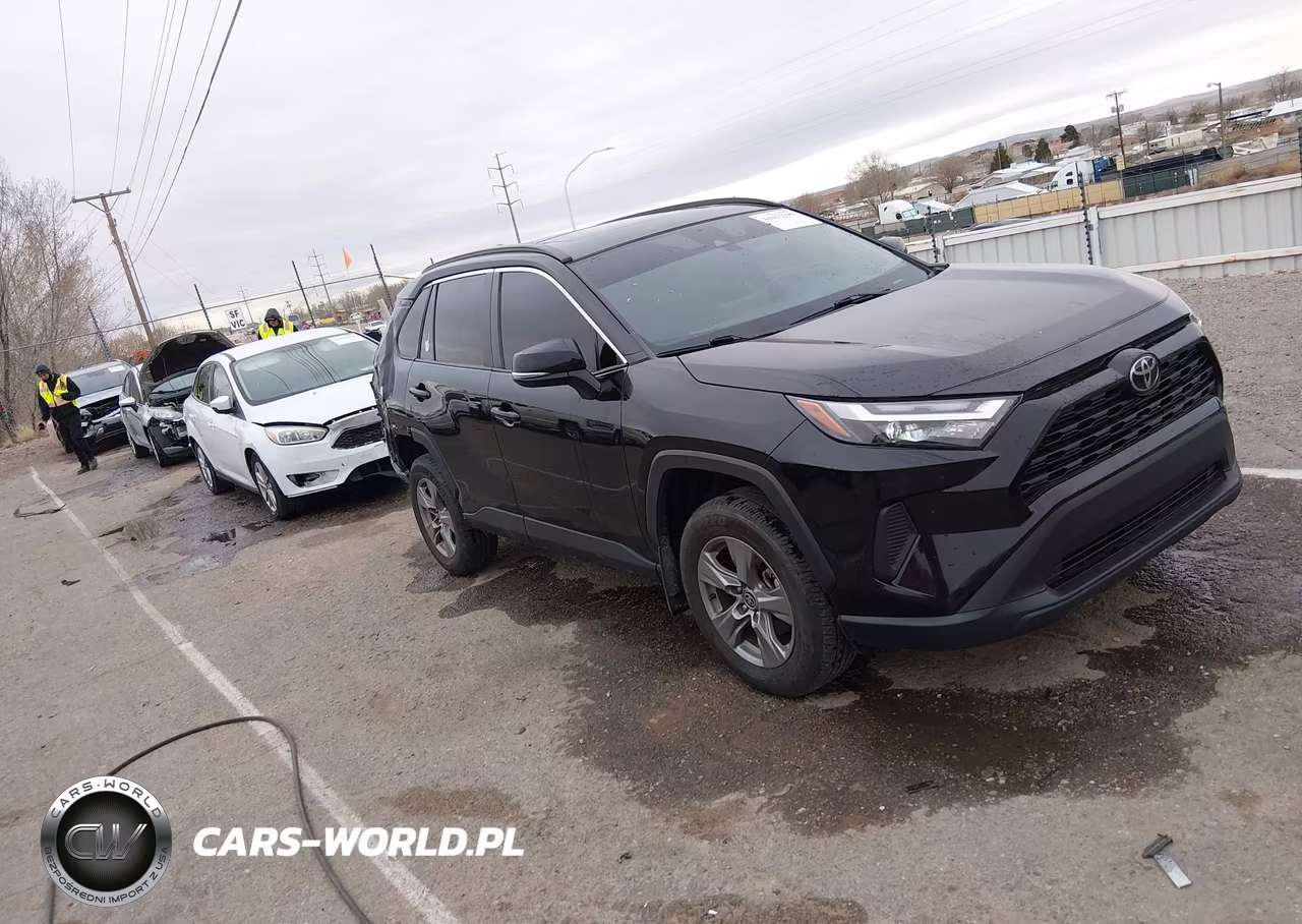 2024 Toyota Rav4 Xle – zdjęcie 1 z 17