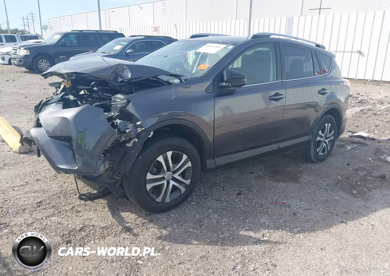 2018 Toyota Rav4 Le VIN:JTMZFREV1JJ187484 - 2