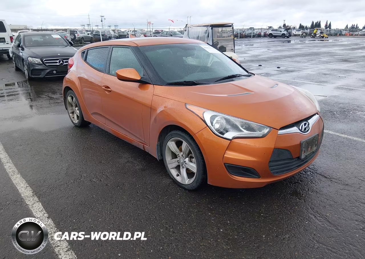 2013 Hyundai Veloster Base W-Black – zdjęcie 1 z 17