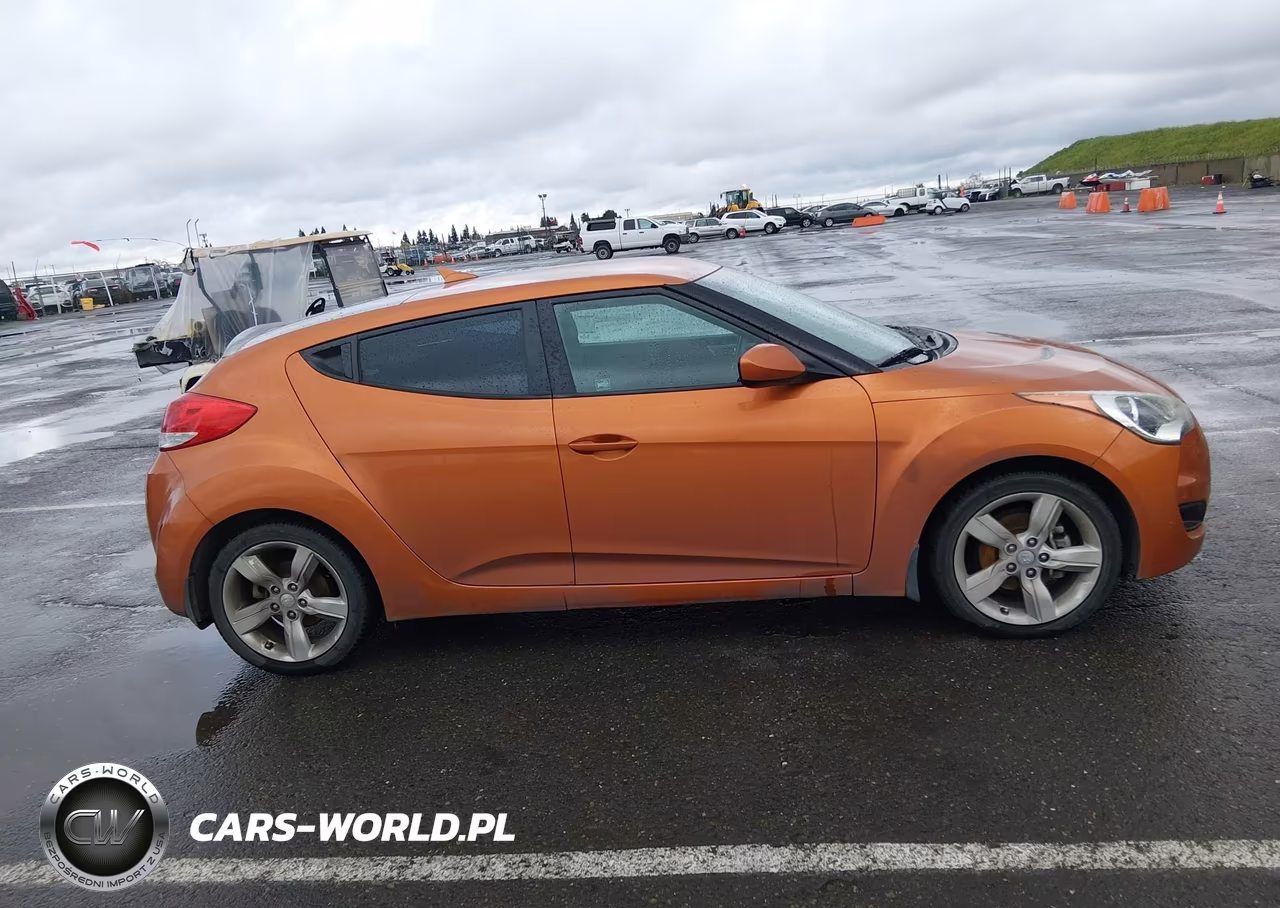 2013 Hyundai Veloster Base W-Black VIN:KMHTC6AD1DU168068 - 14