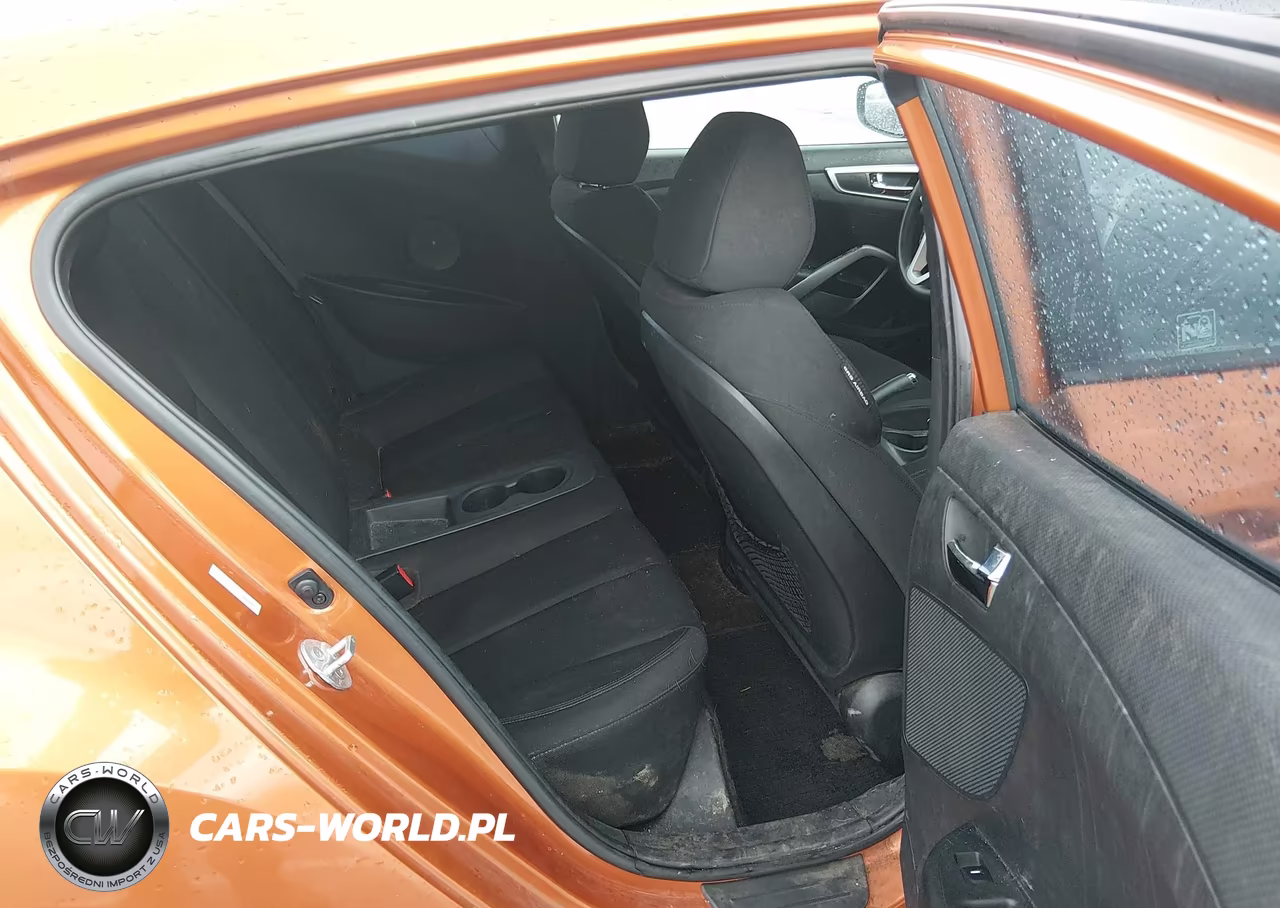2013 Hyundai Veloster Base W-Black VIN:KMHTC6AD1DU168068 - 8