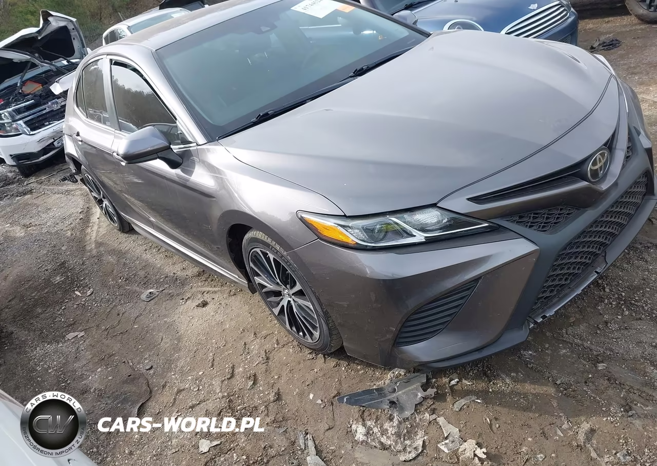 2018 Toyota Camry Se – zdjęcie 1 z 16