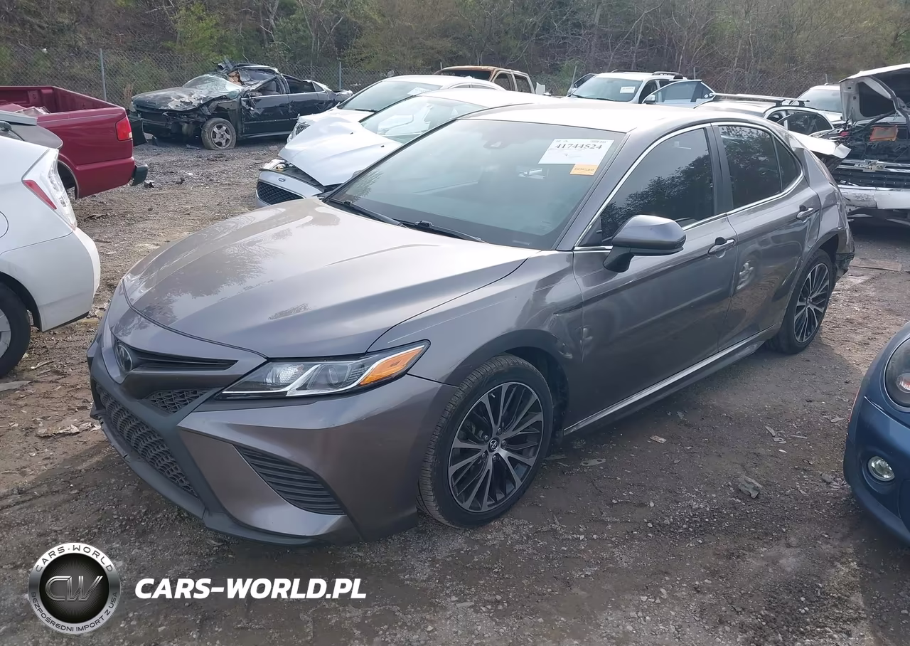 2018 Toyota Camry Se VIN:4T1B11HK1JU020782 - 2
