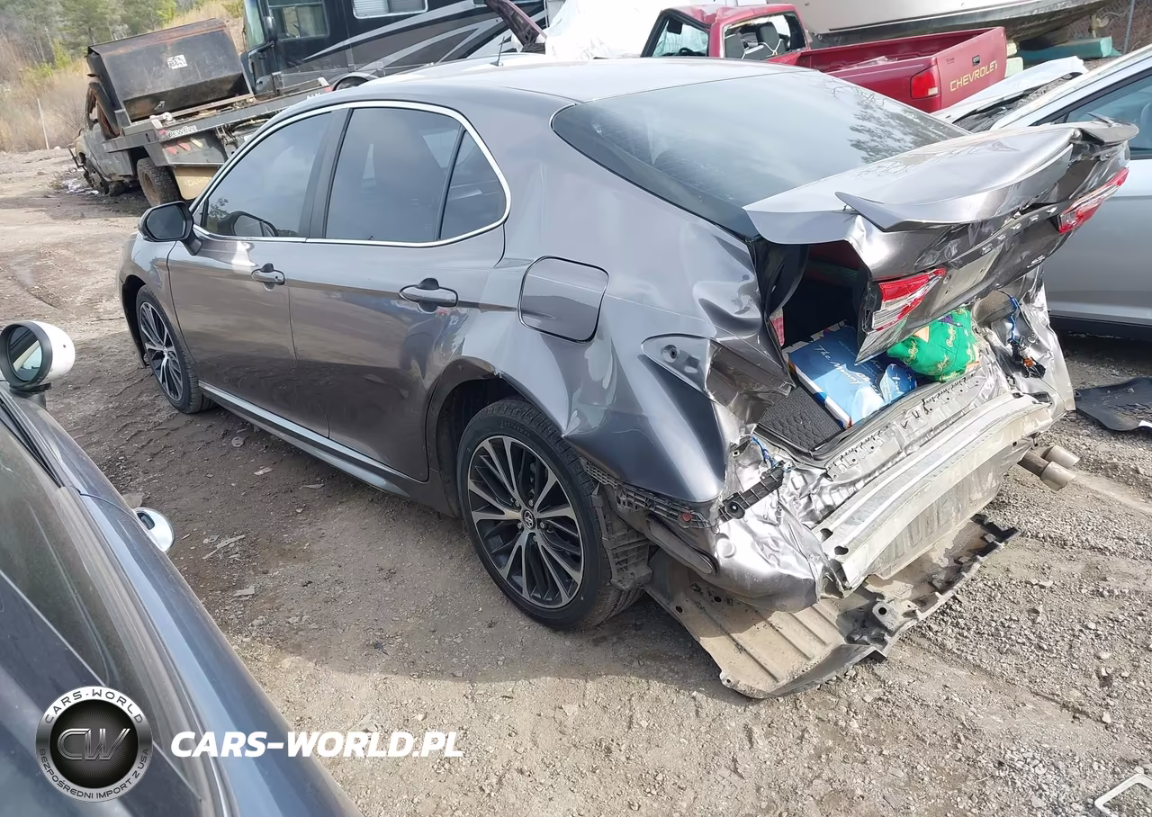 2018 Toyota Camry Se VIN:4T1B11HK1JU020782 - 3