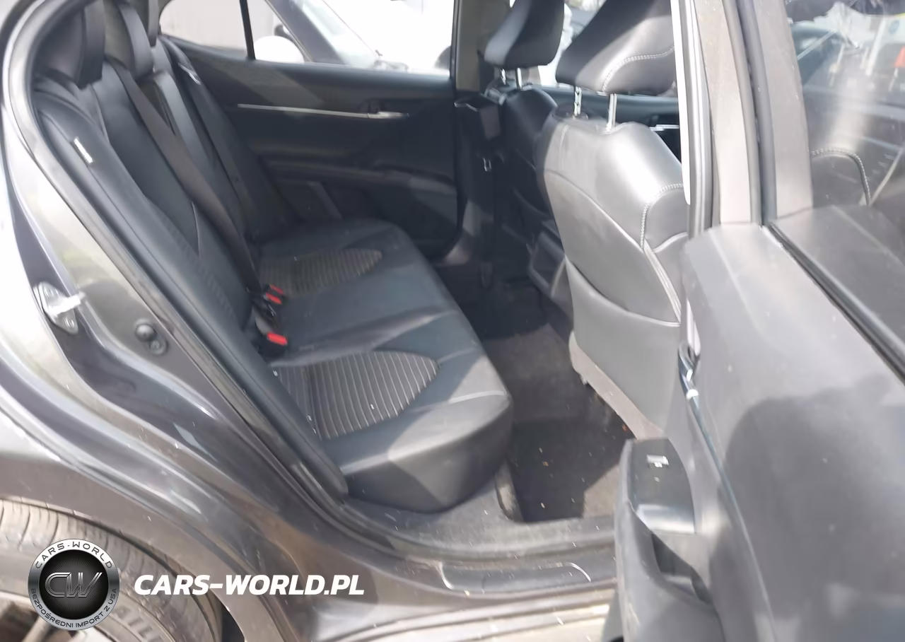 2018 Toyota Camry Se VIN:4T1B11HK1JU020782 - 8