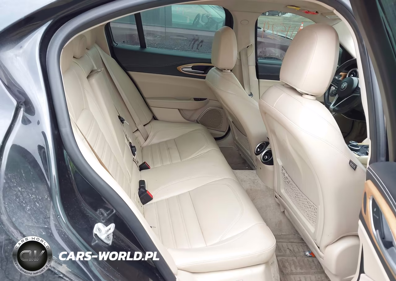 2017 Alfa Romeo Giulia Ti Awd VIN:ZARFAEEN9H7535880 - 8