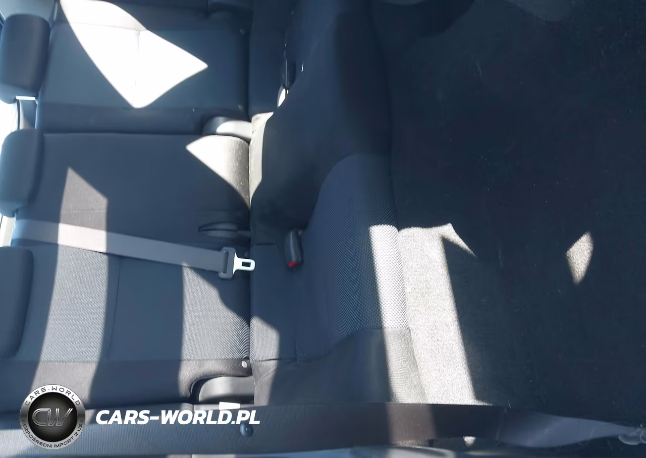 2007 Scion Tc VIN:JTKDE177X70165794 - 8
