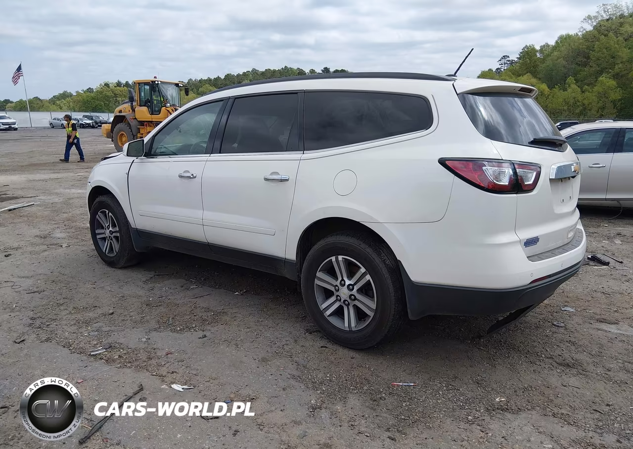 2015 Chevrolet Traverse 2Lt VIN:1GNKRHKD1FJ205608 - 3