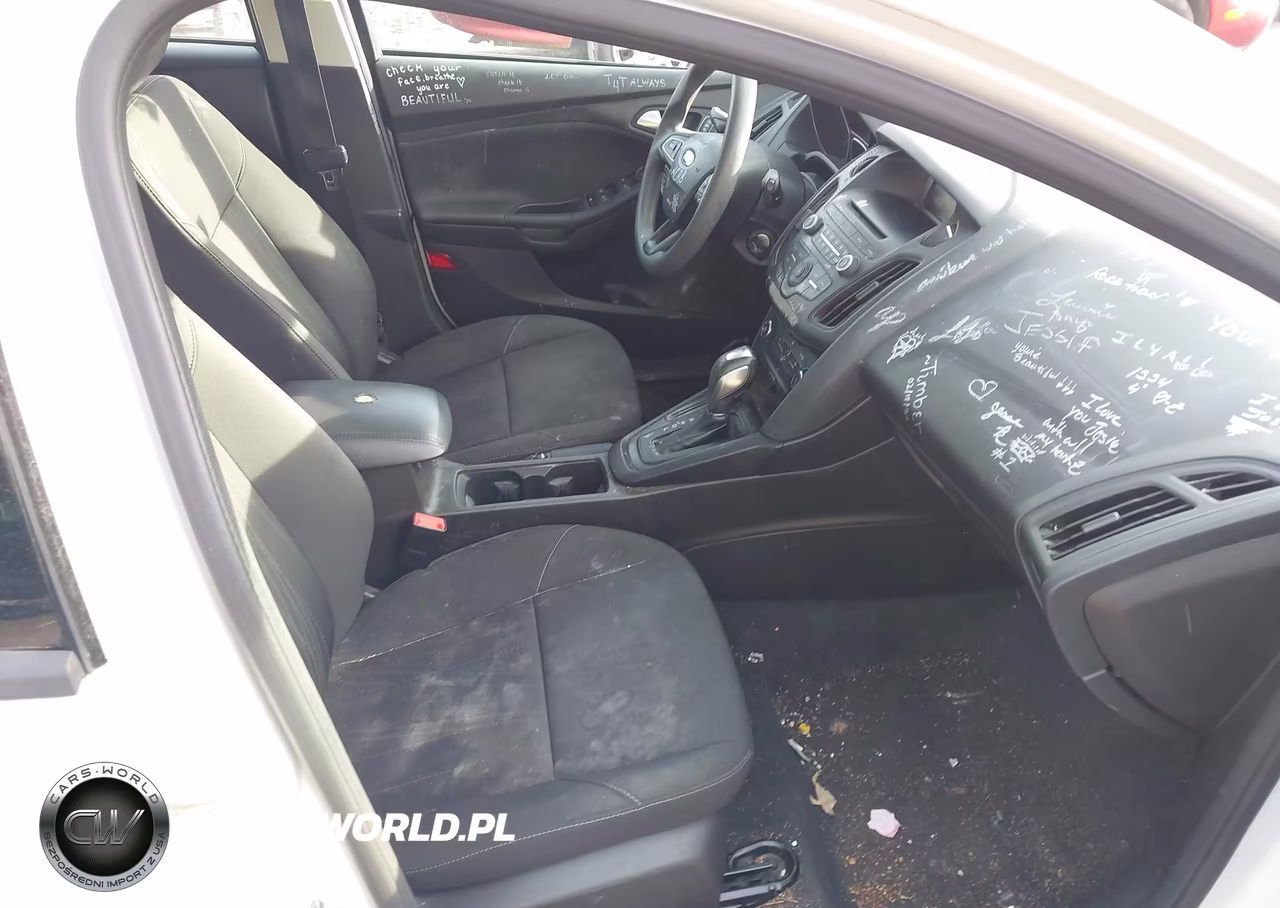 2016 Ford Focus Se VIN:1FADP3K24GL320336 - 5