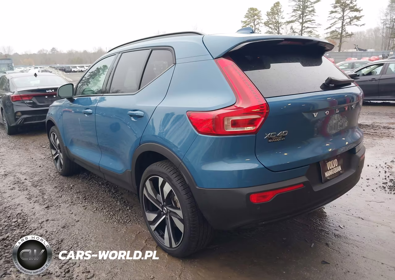 2024 Volvo Xc40 B5 Ultimate Dark Theme VIN:YV4L12UM1R2357723 - 3