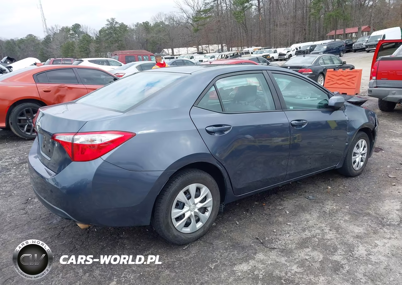 2015 Toyota Corolla L VIN:5YFBURHE0FP361440 - 4
