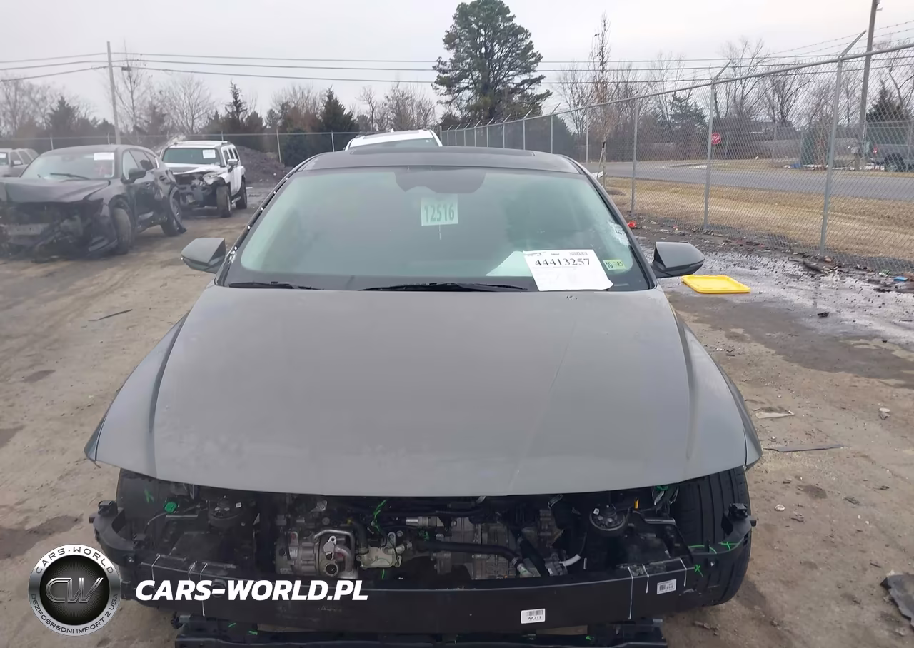 2025 Hyundai Elantra Limited VIN:KMHLP4DG1SU867857 - 13
