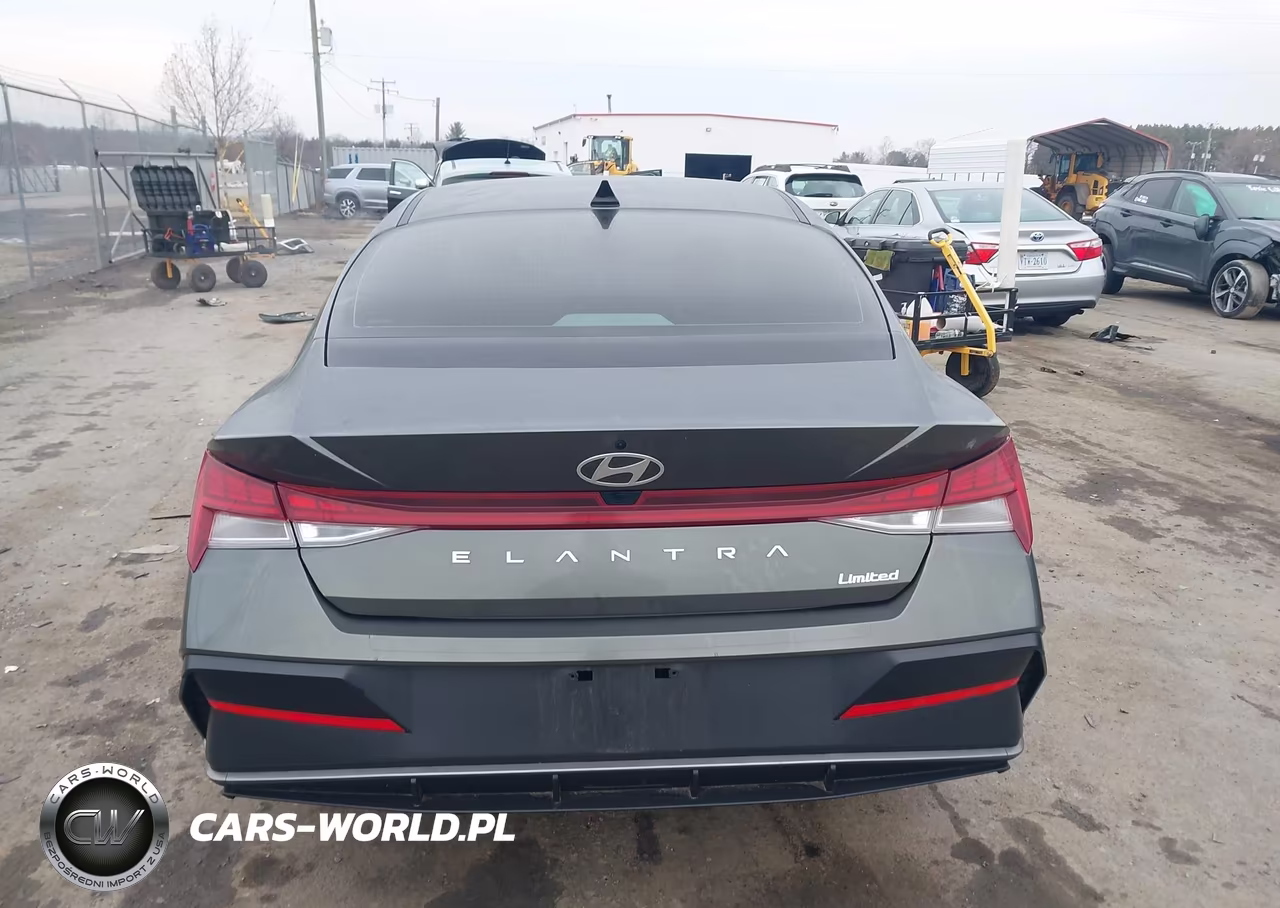 2025 Hyundai Elantra Limited VIN:KMHLP4DG1SU867857 - 17