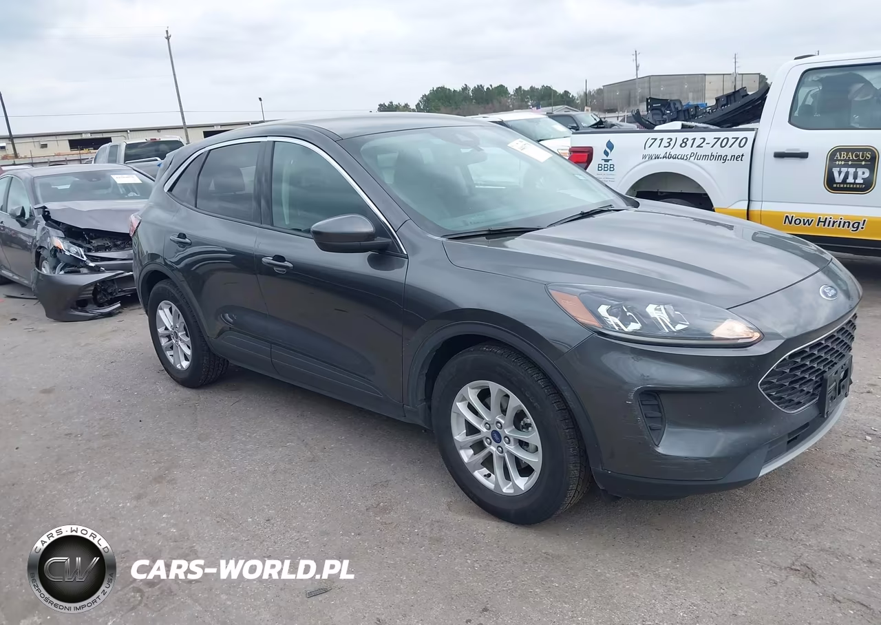 2020 Ford Escape Se